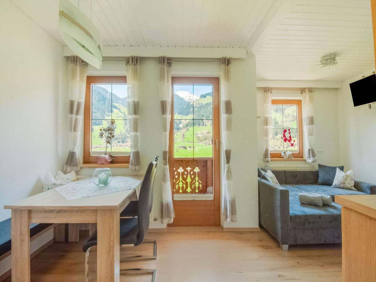 Beautiful Apartment In Ramsau With Balcony Ramsau im Zillertal Extérieur photo